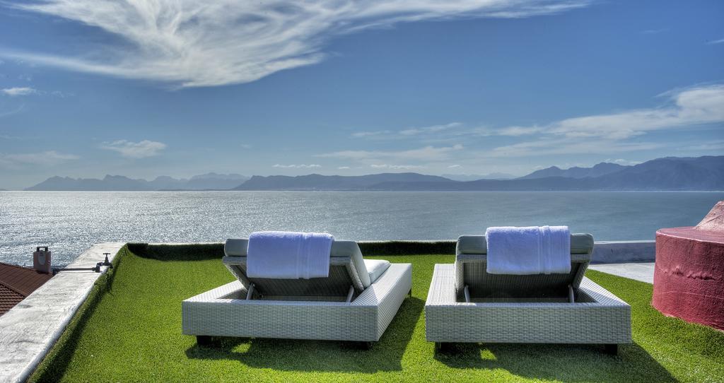 Sea Star Lodge Гансбай Экстерьер фото